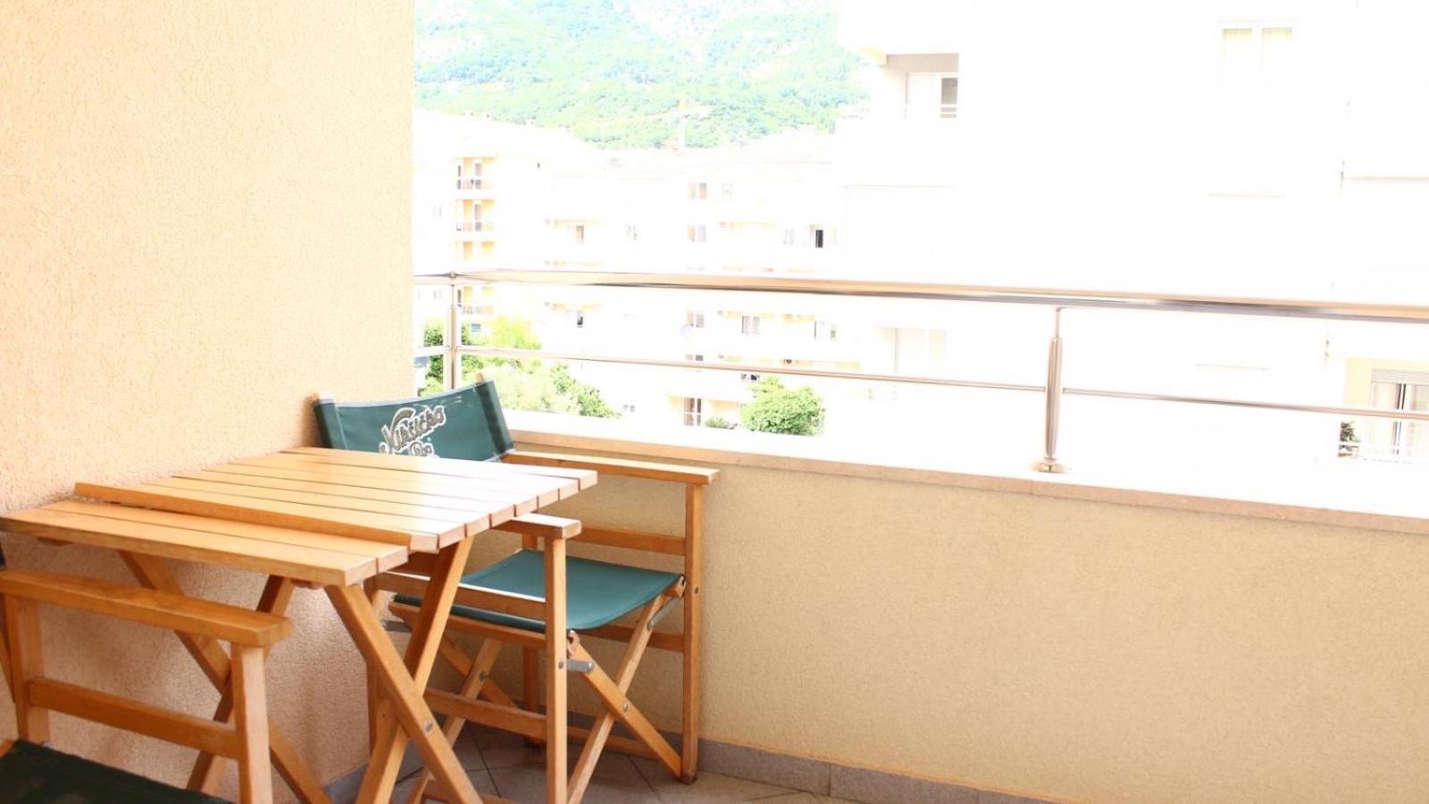 Happy Place Apartment *